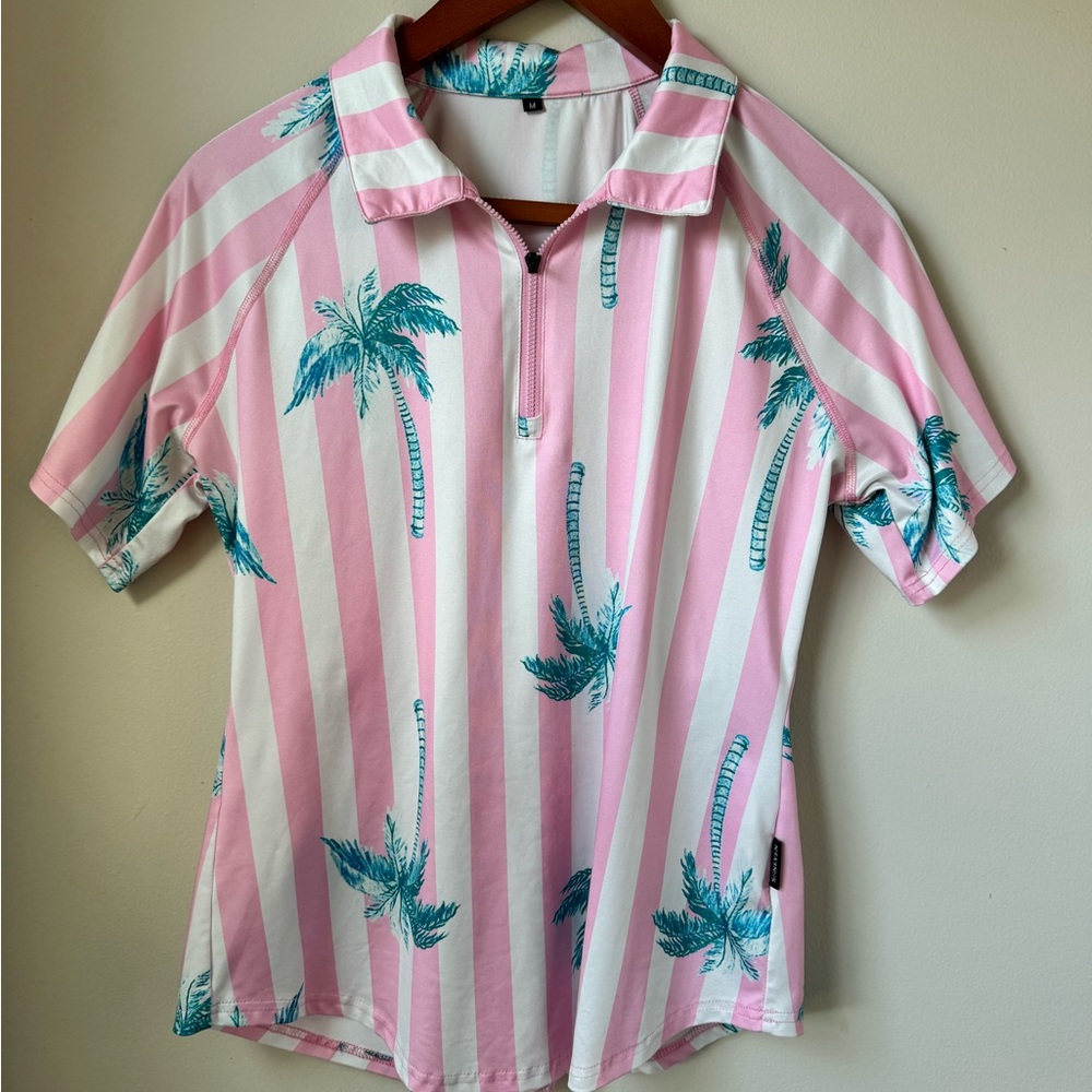 Super cute Soneven golf short sleeve palm tree shirt!